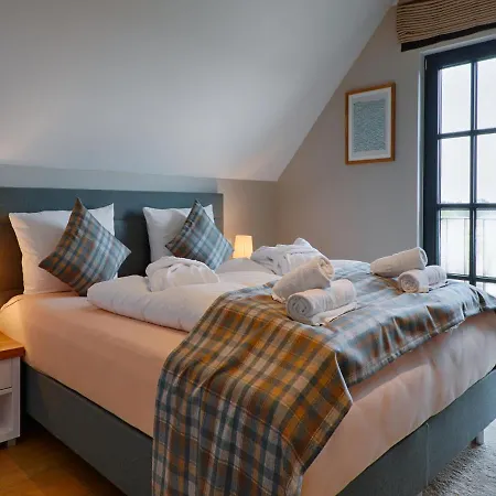 Reetland Am - Luxus Reetdachvilla Mit 3 Schlafzimmern, Sauna Und Kamin F22 *