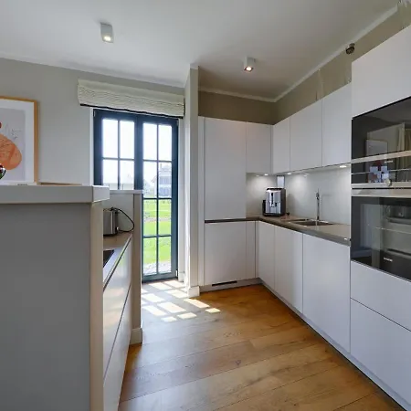 Reetland Am - Luxus Reetdachvilla Mit 3 Schlafzimmern, Sauna Und Kamin F22