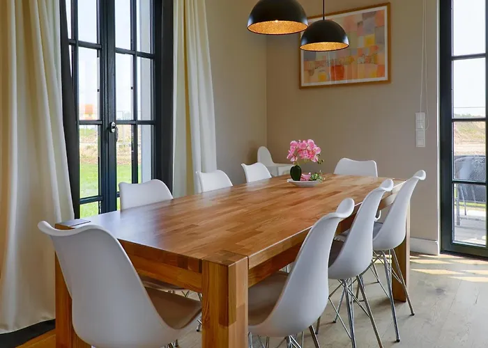 Reetland Am - Luxus Reetdachvilla Mit 3 Schlafzimmern, Sauna Und Kamin F22 Dranske