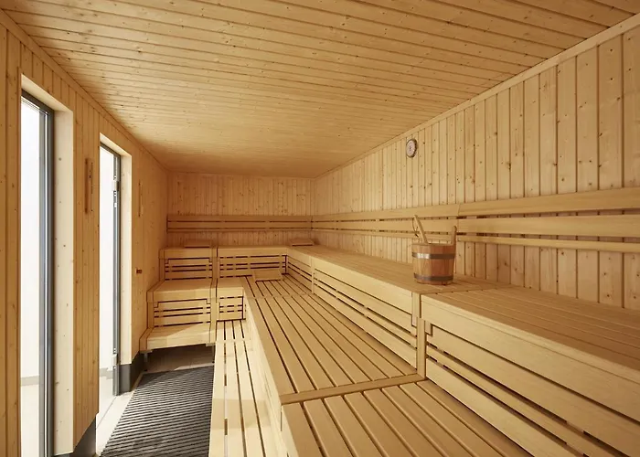 Reetland Am - Luxus Reetdachvilla Mit 3 Schlafzimmern, Sauna Und Kamin F22 Feriehus Dranske